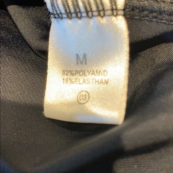 ONE PIECE medium - Picture 2 of 2